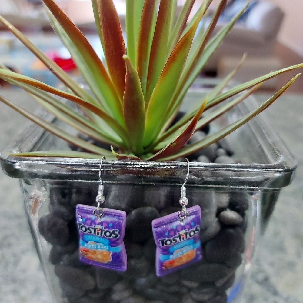 Assorted chip earrings Lays, Doritos, Ruffles - Picture 8 of 16